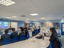 Sixth Former Designs Course for Aspiring Physicists and Engineers Sixth Former Designs Course for Aspiring Physicists and Engineers